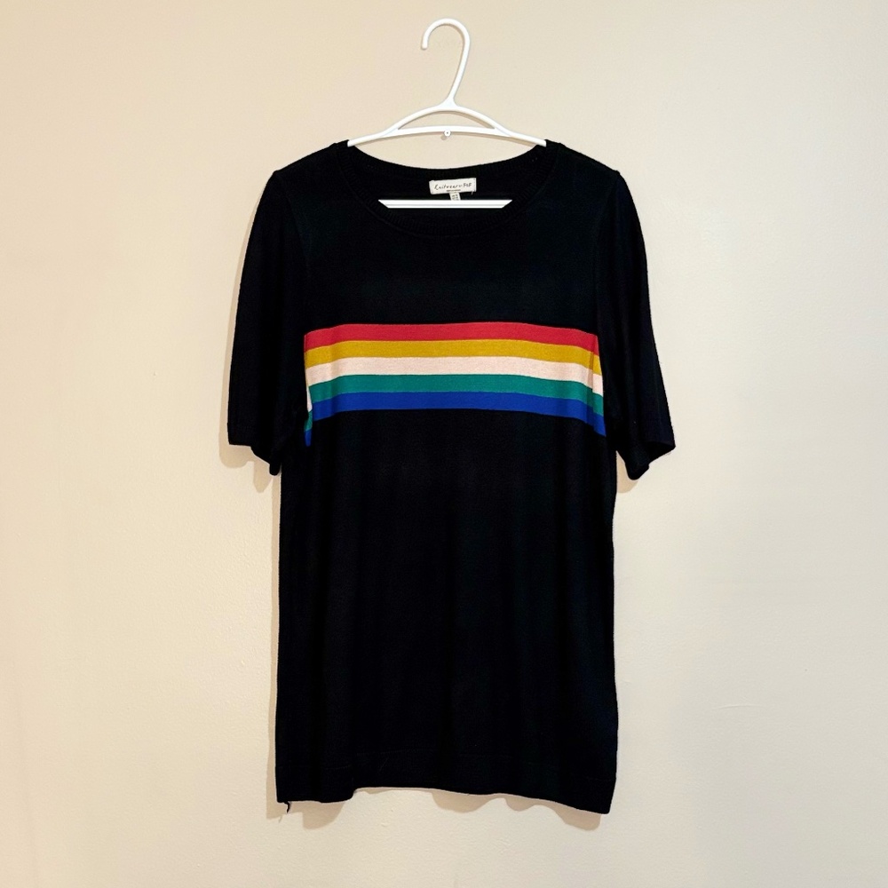 Black Short Sleeve Knit T-Shirt Sweater w Rainbow Stripes